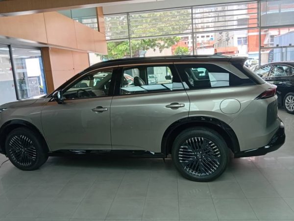 Nissan Pathfinder 2025